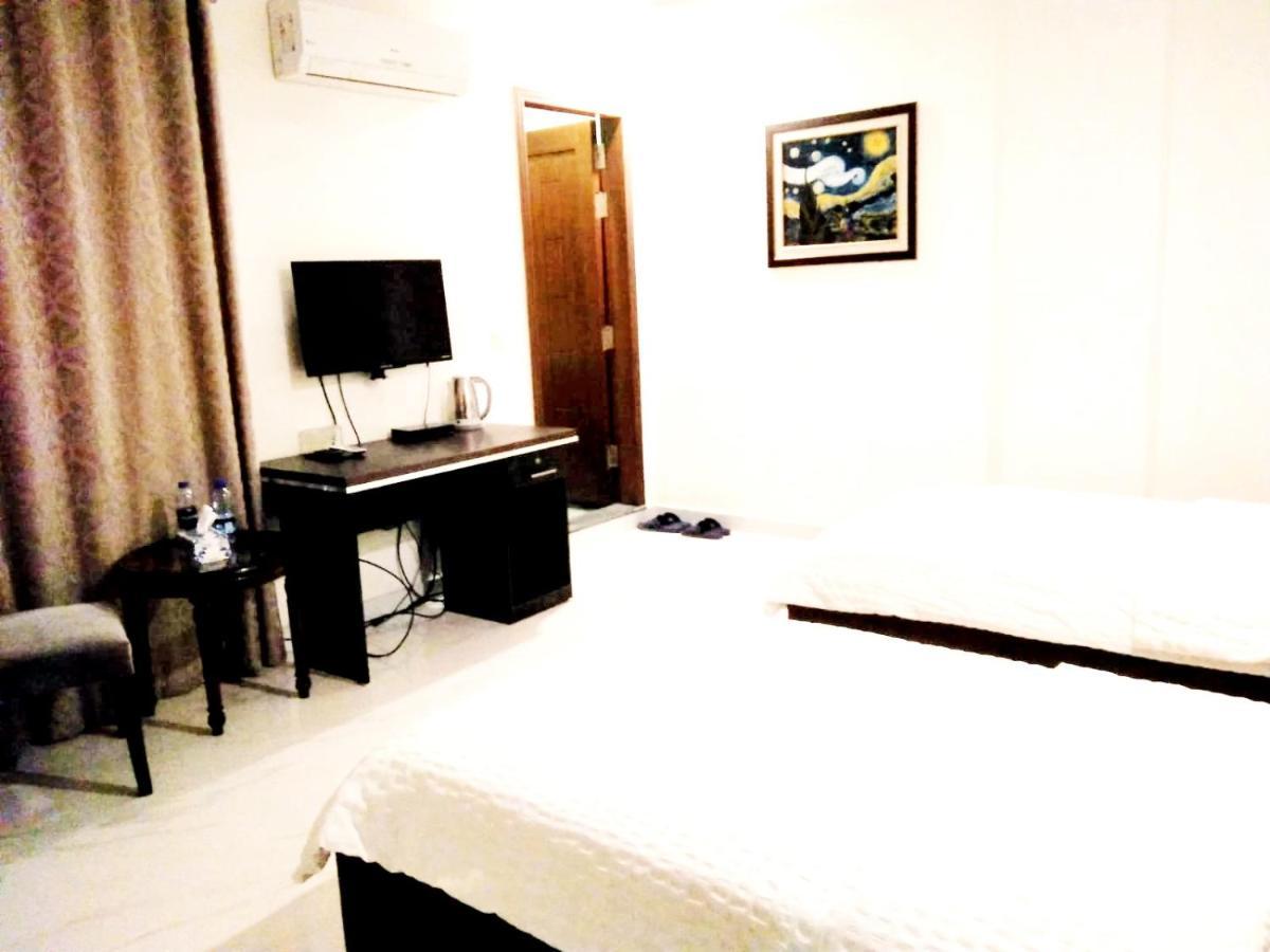 Jade Dragon Hotel Dha ลาฮอร์ ภายนอก รูปภาพ
